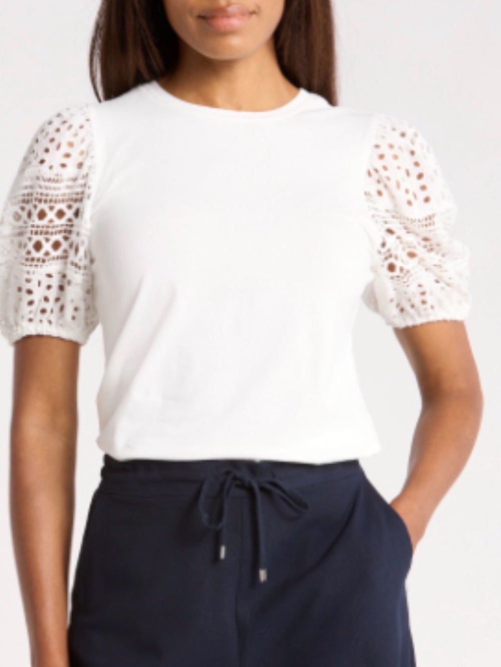 Ellen Tracy White Eyelet Puff-Sleeve Top